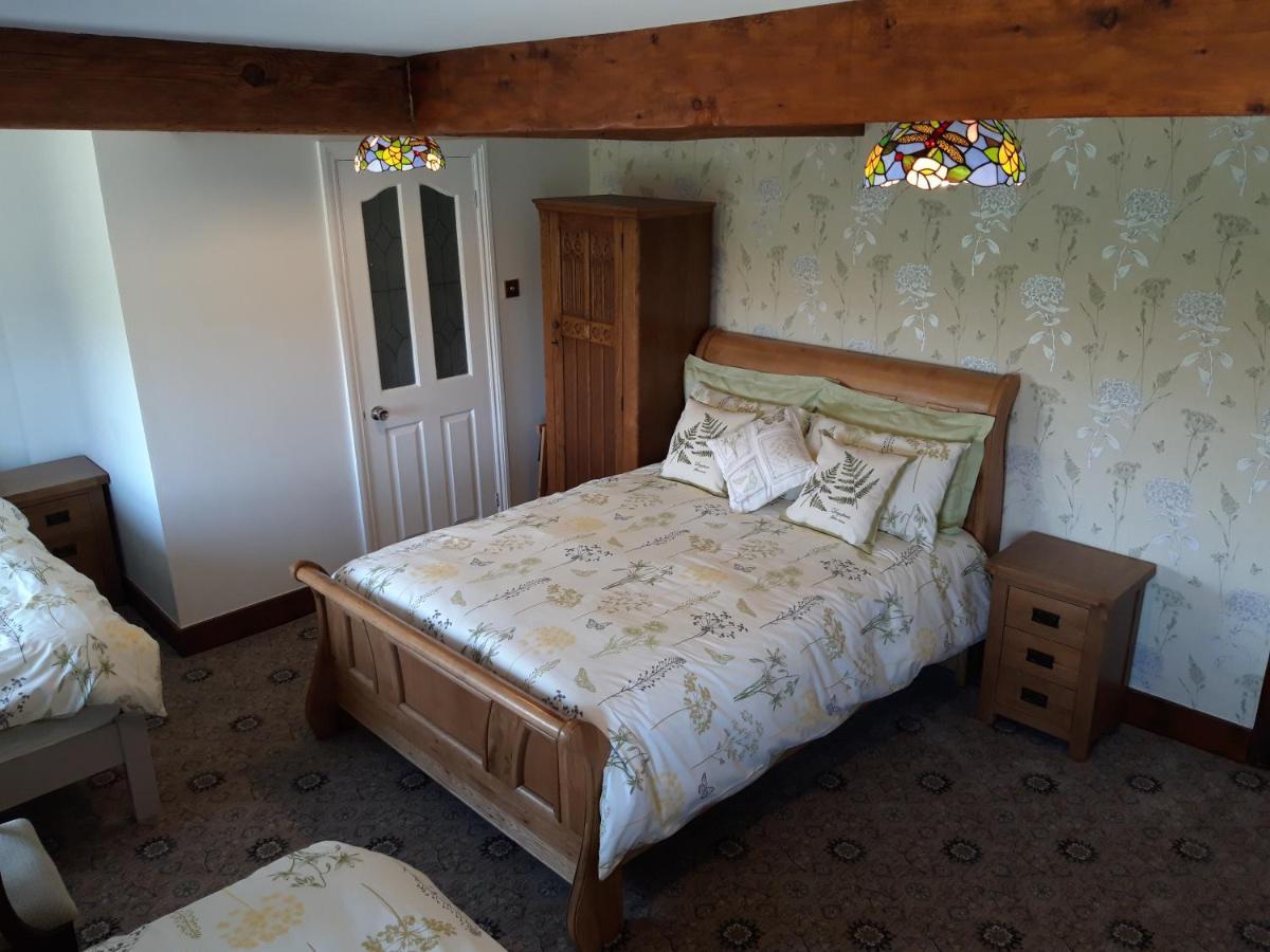 Upper Eyton Farmhouse B&B Alberbury Kültér fotó