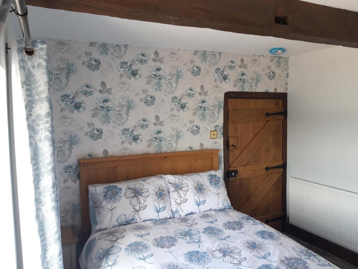 Upper Eyton Farmhouse B&B Alberbury Kültér fotó