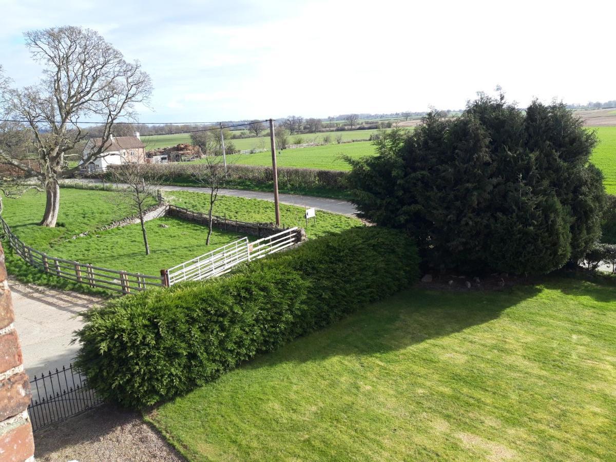 Upper Eyton Farmhouse B&B Alberbury Kültér fotó