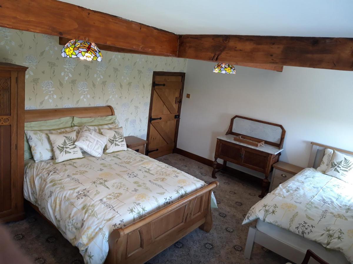 Upper Eyton Farmhouse B&B Alberbury Kültér fotó