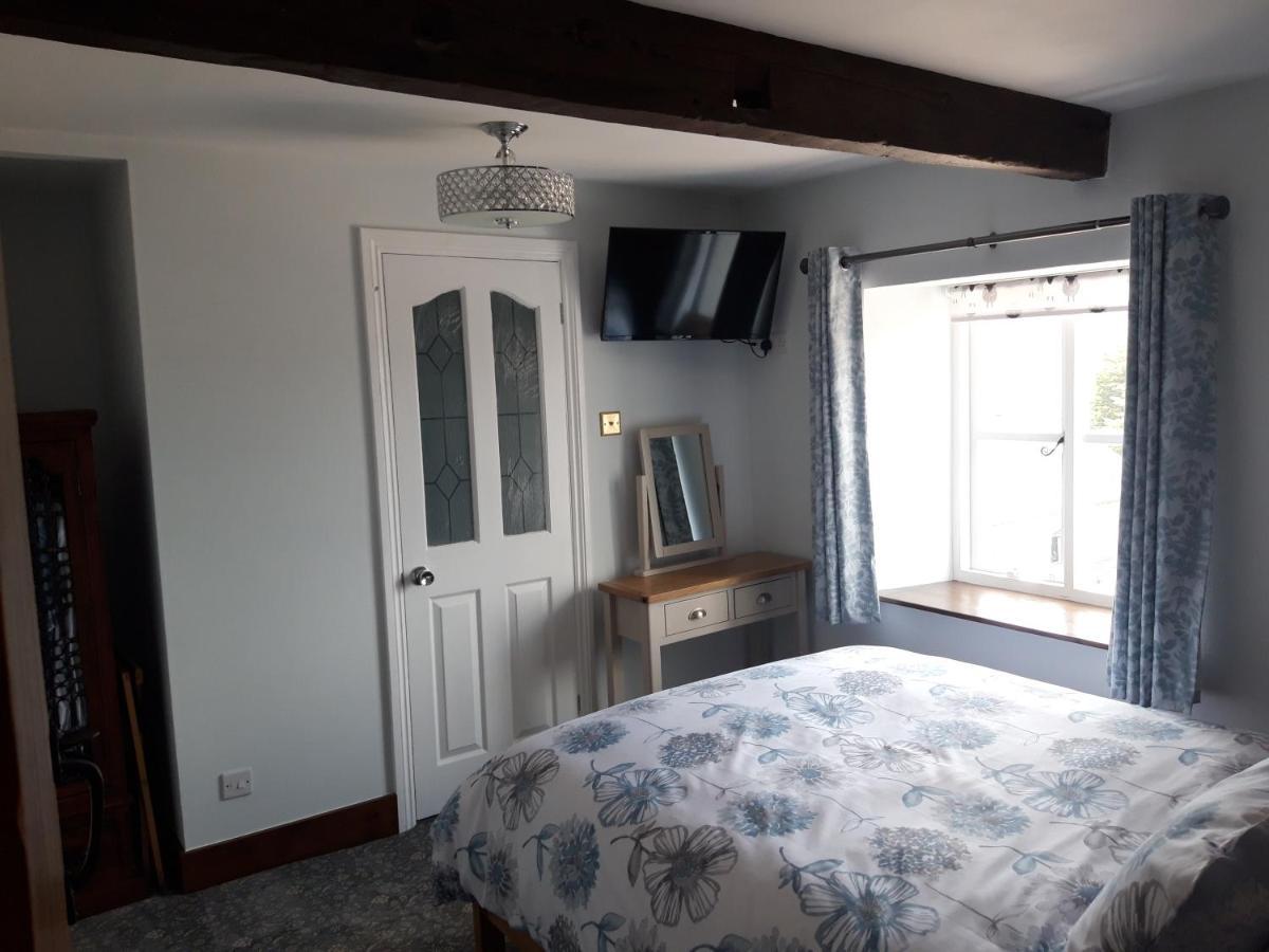 Upper Eyton Farmhouse B&B Alberbury Kültér fotó