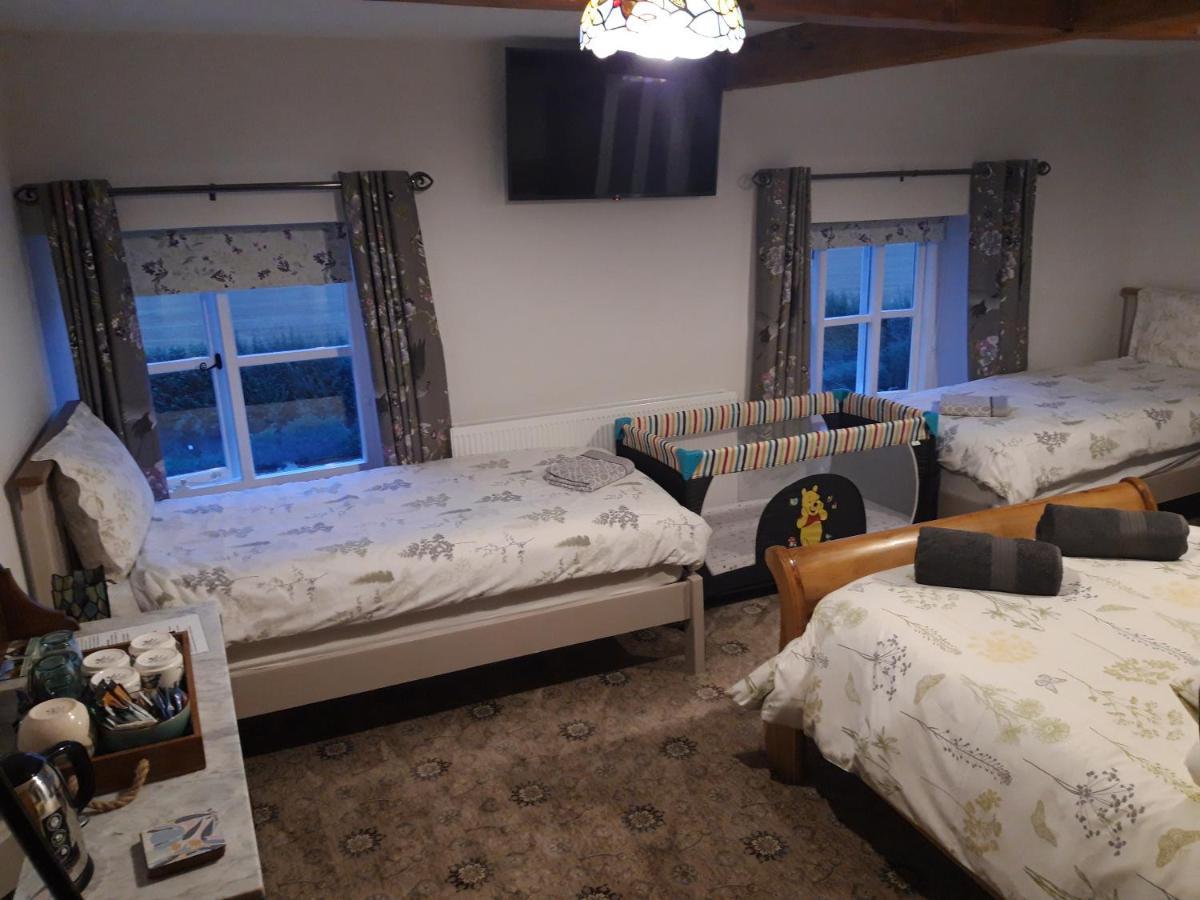 Upper Eyton Farmhouse B&B Alberbury Kültér fotó