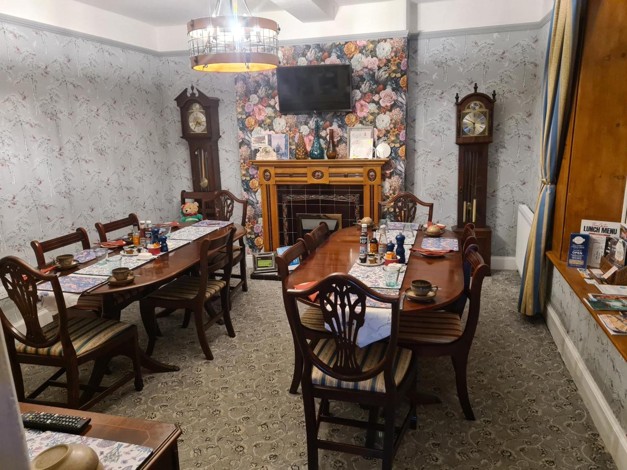 Upper Eyton Farmhouse B&B Alberbury Kültér fotó